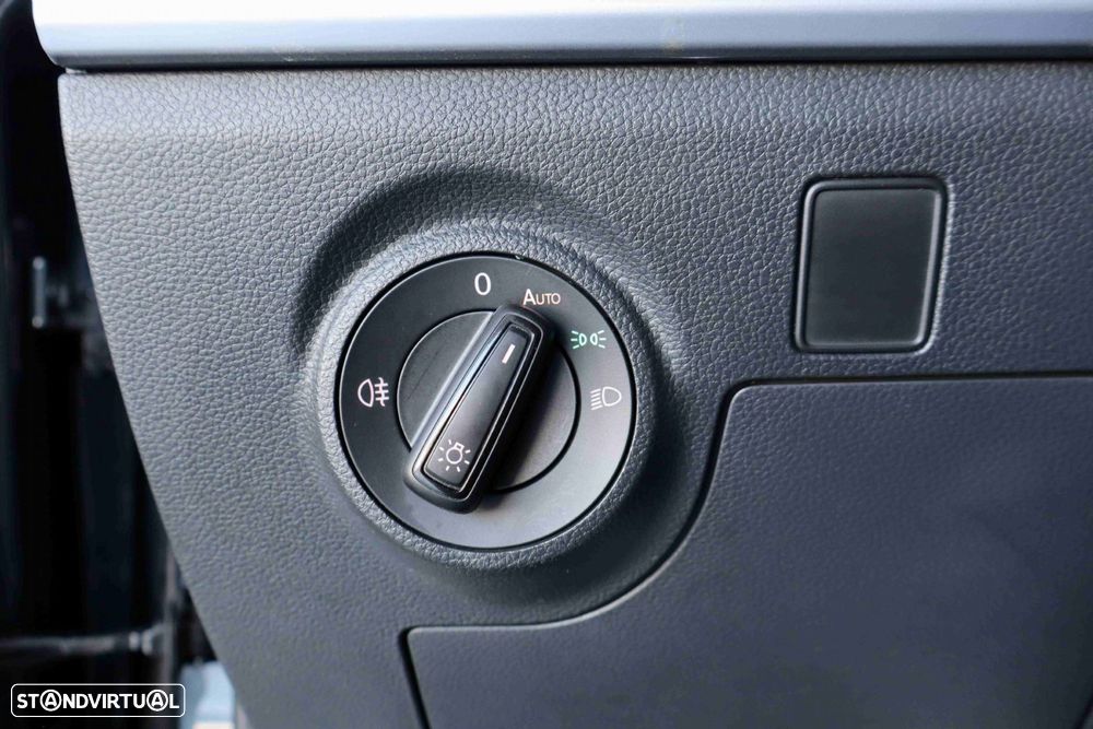 SEAT Arona 1.0 TSI FR — fotografia 14
