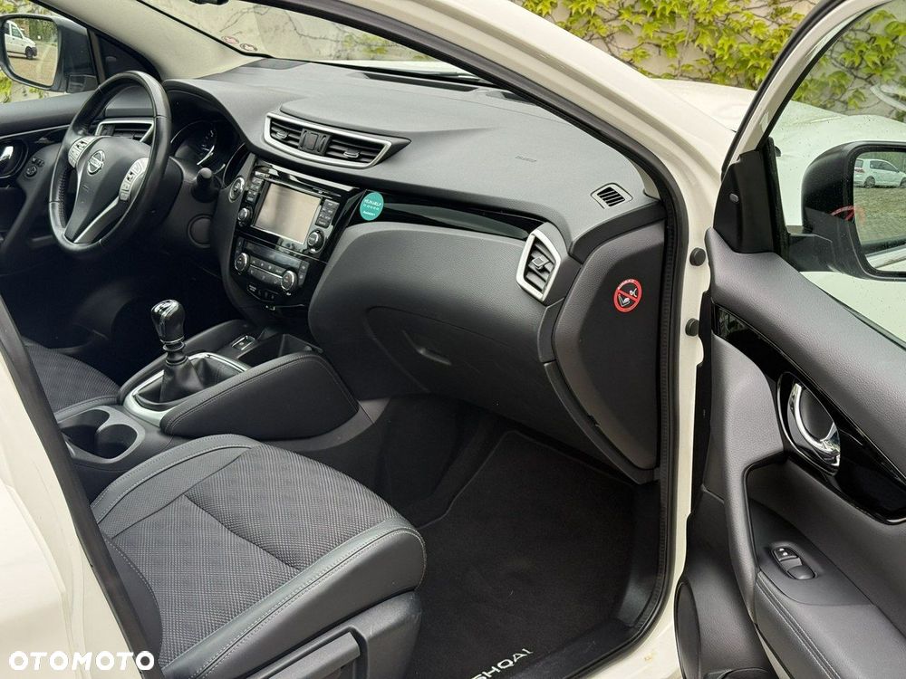 Nissan Qashqai 1.5 dCi Tekna - 8