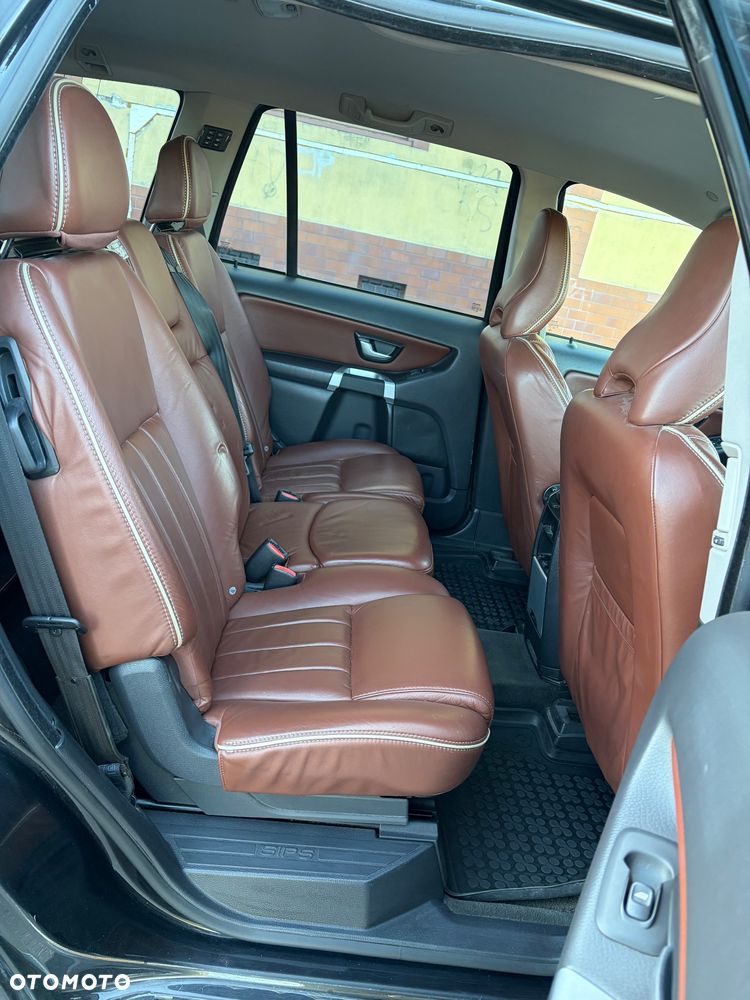 Volvo XC 90 D5 AWD R-Design - 9