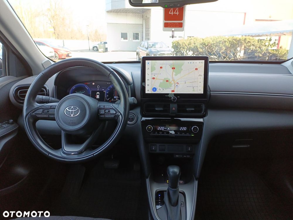 Toyota Yaris Cross Hybrid 1.5 Executive - 13