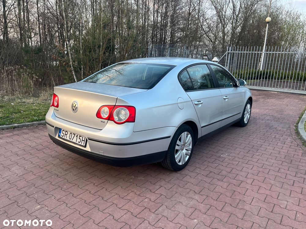 Volkswagen Passat 1.9 TDI Comfortline - 7