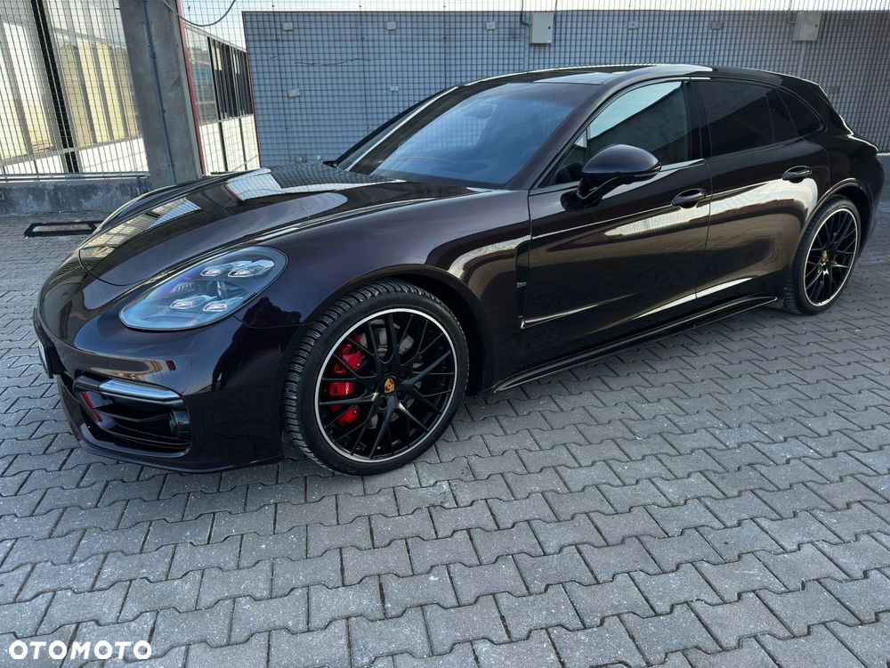 Porsche Panamera - 1