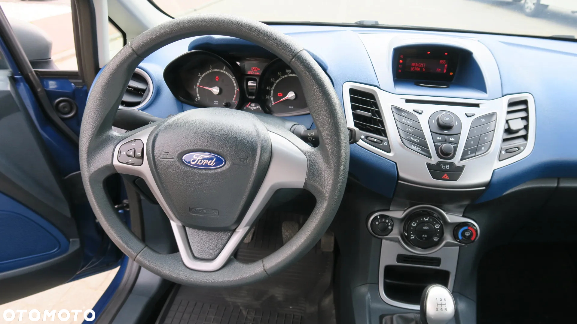 Ford Fiesta 1.4 Ambiente - 10