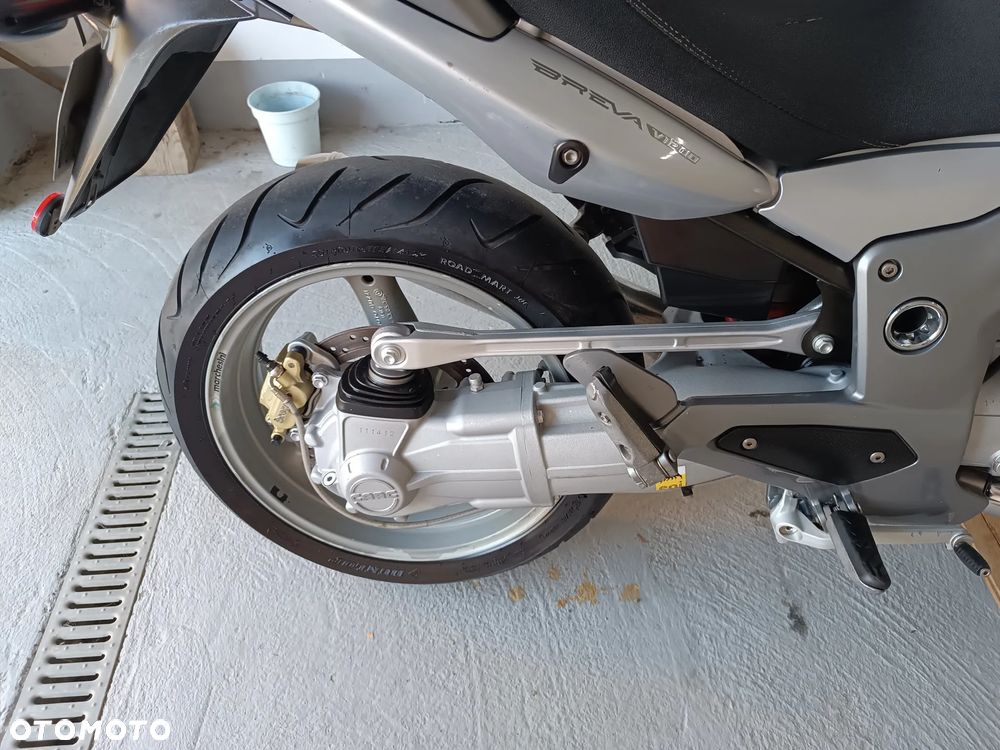 Moto Guzzi Breva - 22