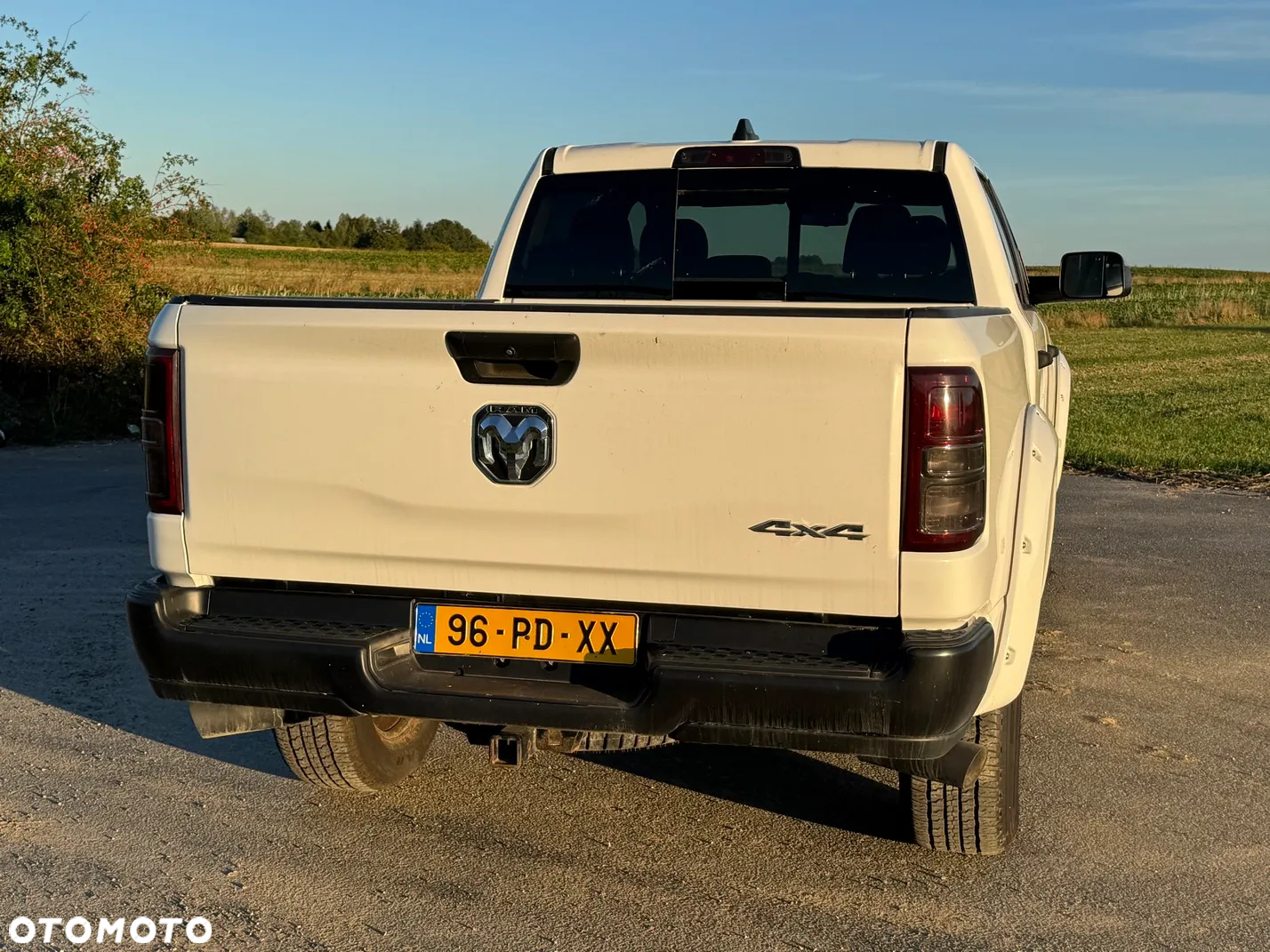 Dodge RAM 1500 5.7 4x4 - 10