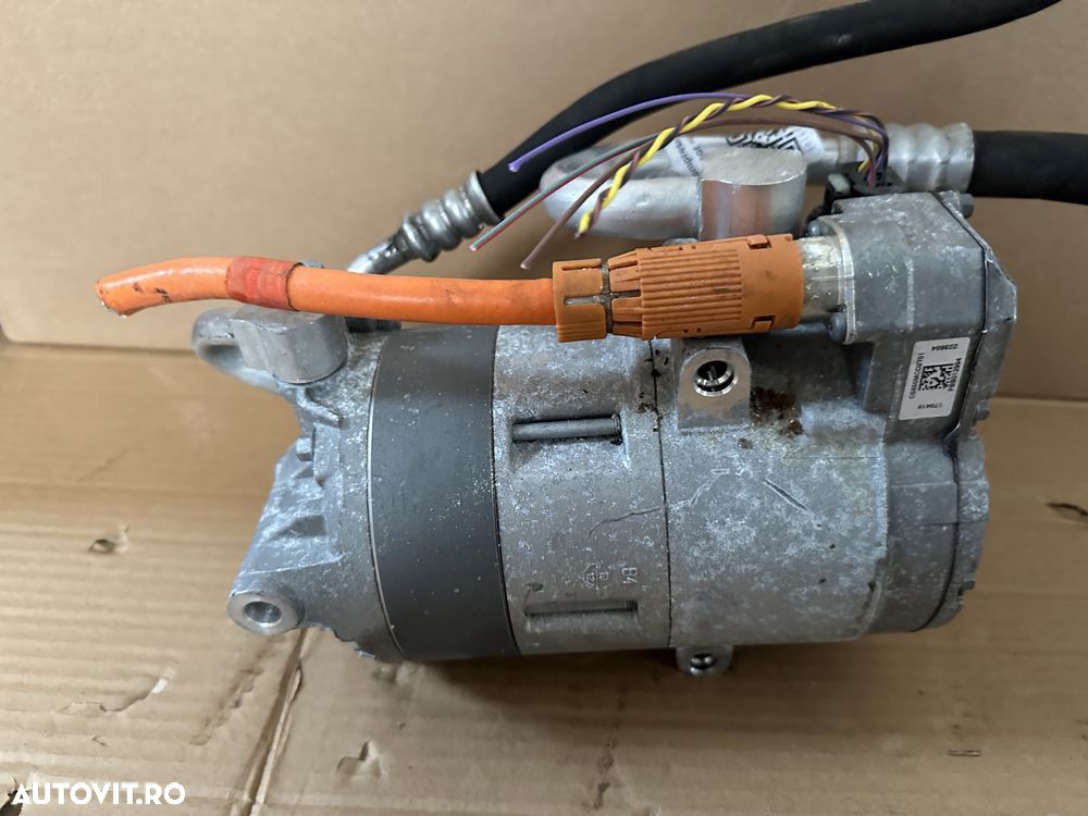 Compresor AC BMW seria 5 G30 G31 G32 G11 G12 - 2
