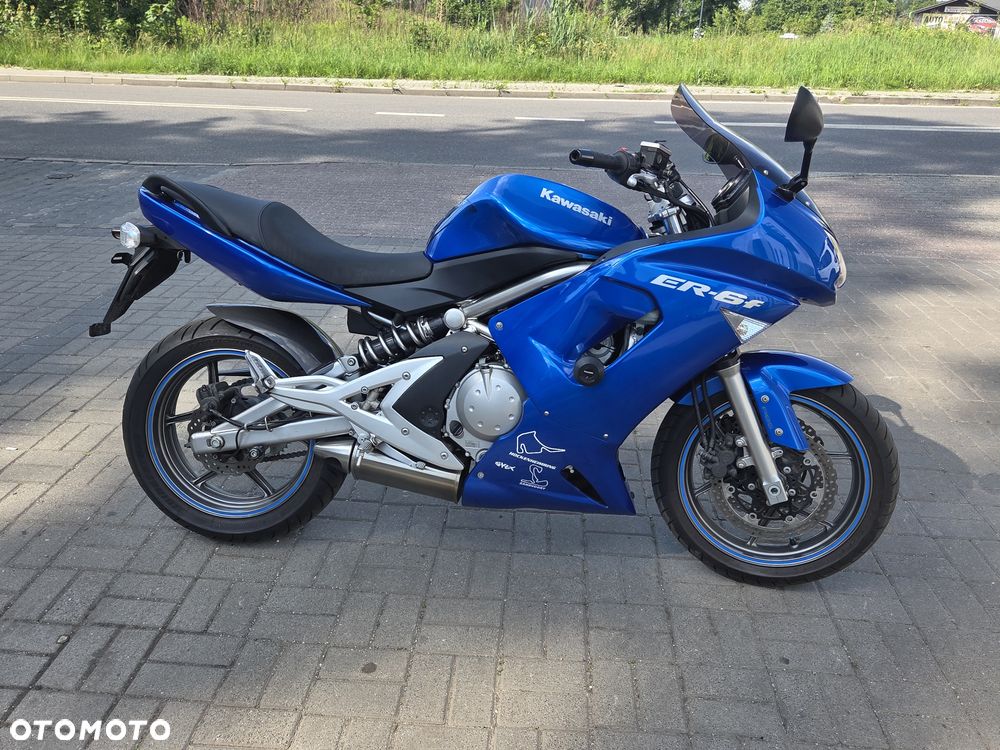 Kawasaki ER - 2