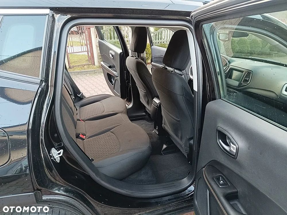 Jeep Compass 1.3 TMair Longitude FWD S&S - 14