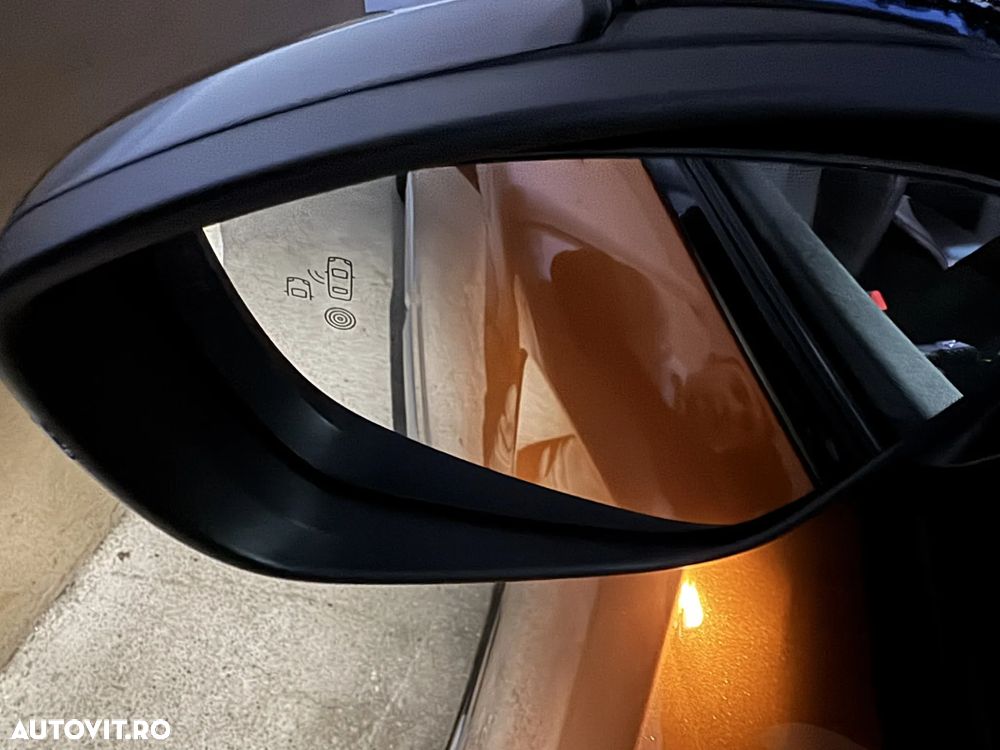 Peugeot 2008 1.2 PureTech EAT8 STT GT - 22