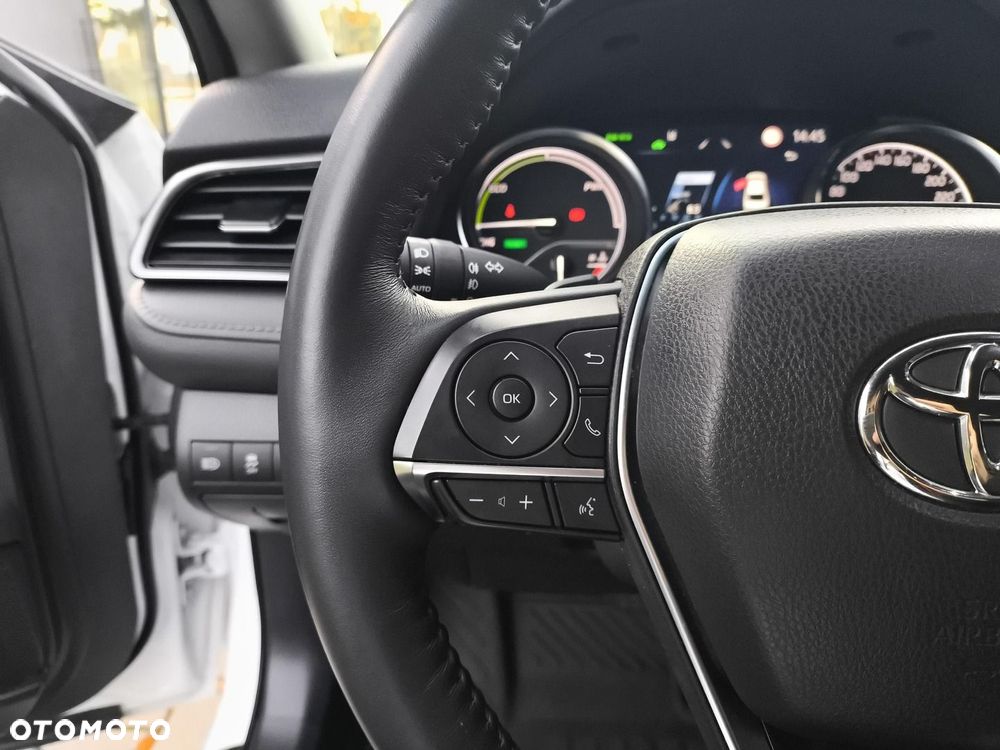 Toyota Camry 2.5 Hybrid Executive CVT - 16