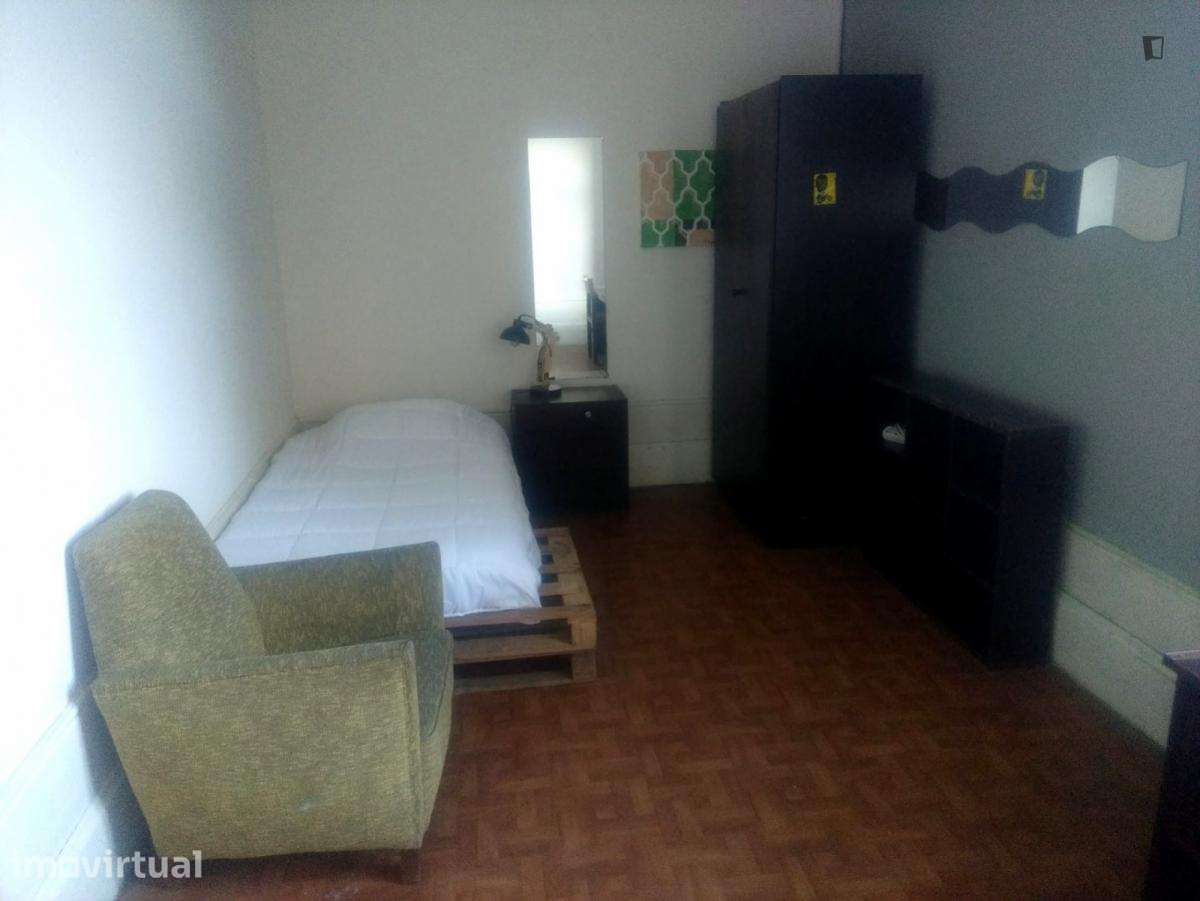 Quarto - localizado em Cedofeita Porto - Grande imagem: 2/20