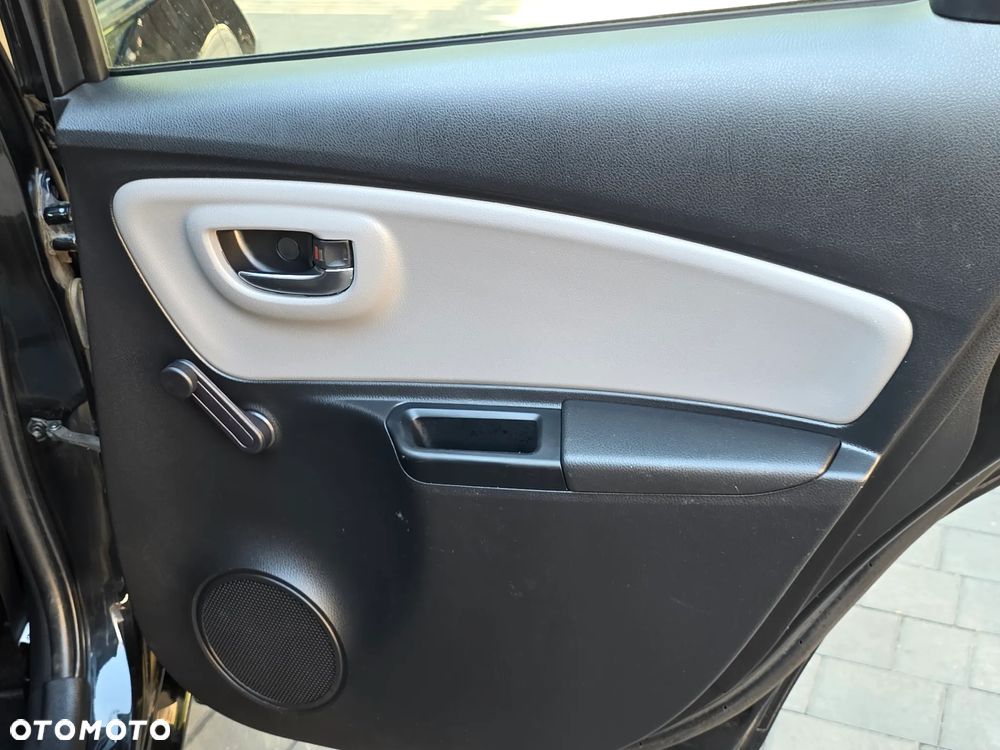 Toyota Yaris 1.33 VVT-i Edition - 34