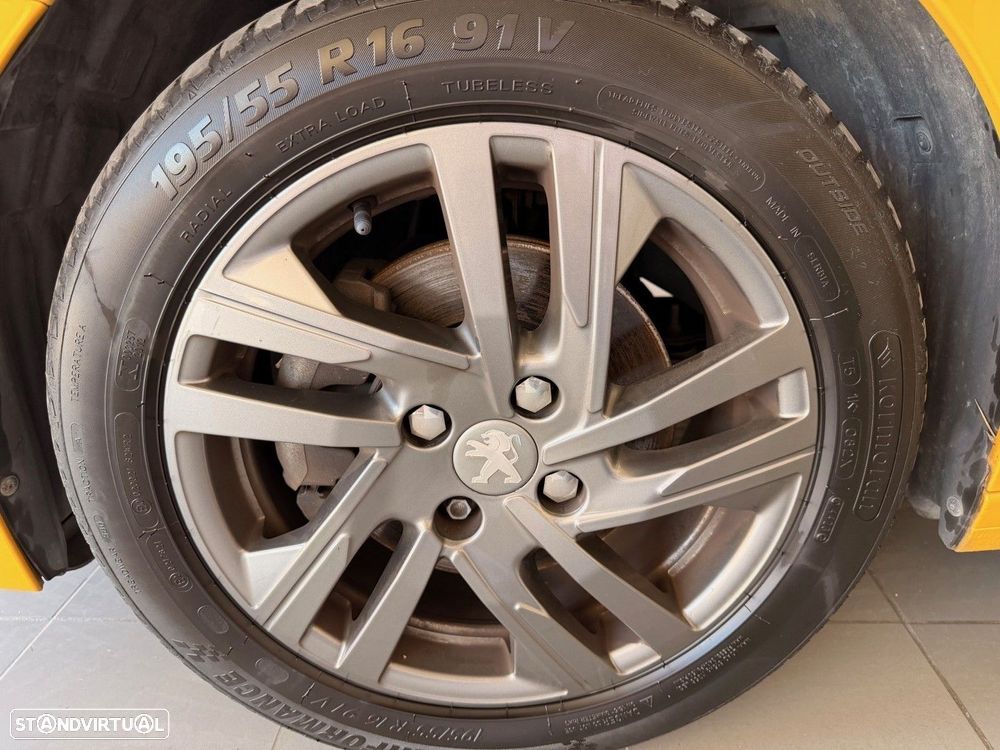 Peugeot 208 1.5 BlueHDi Active Pack - 21