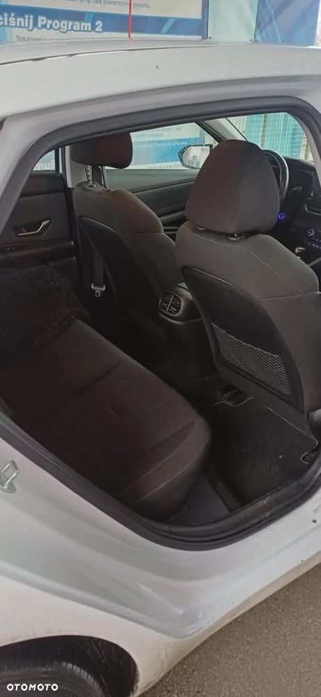 Hyundai Elantra 1.6 Smart - 5