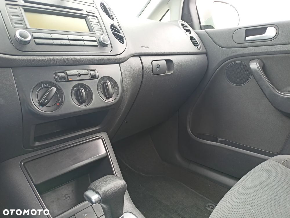 Volkswagen Golf Plus - 12