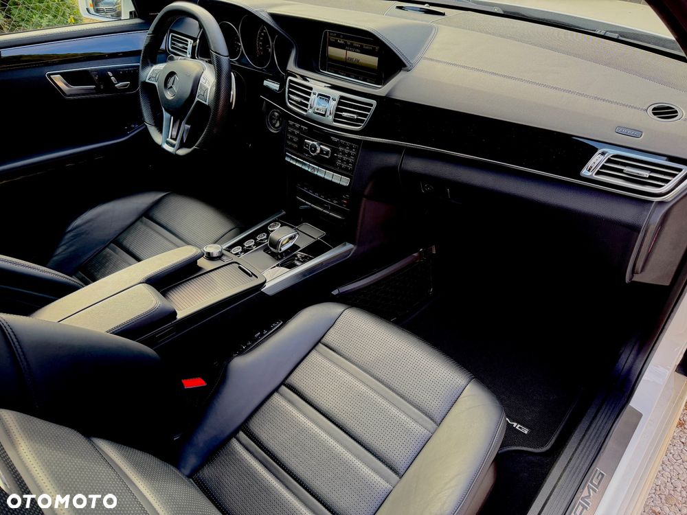 Mercedes-Benz Klasa E 63 AMG 4Matic AMG Speedshift MCT - 16