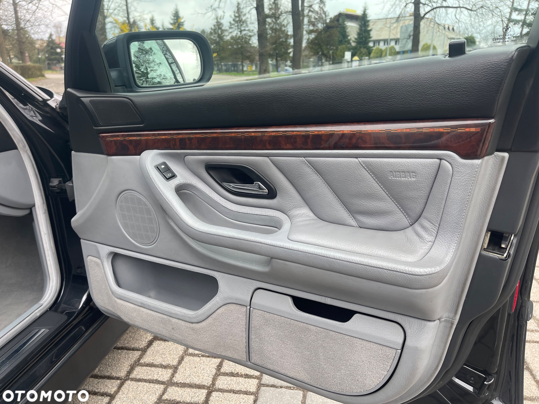 BMW Seria 7 750i - 20
