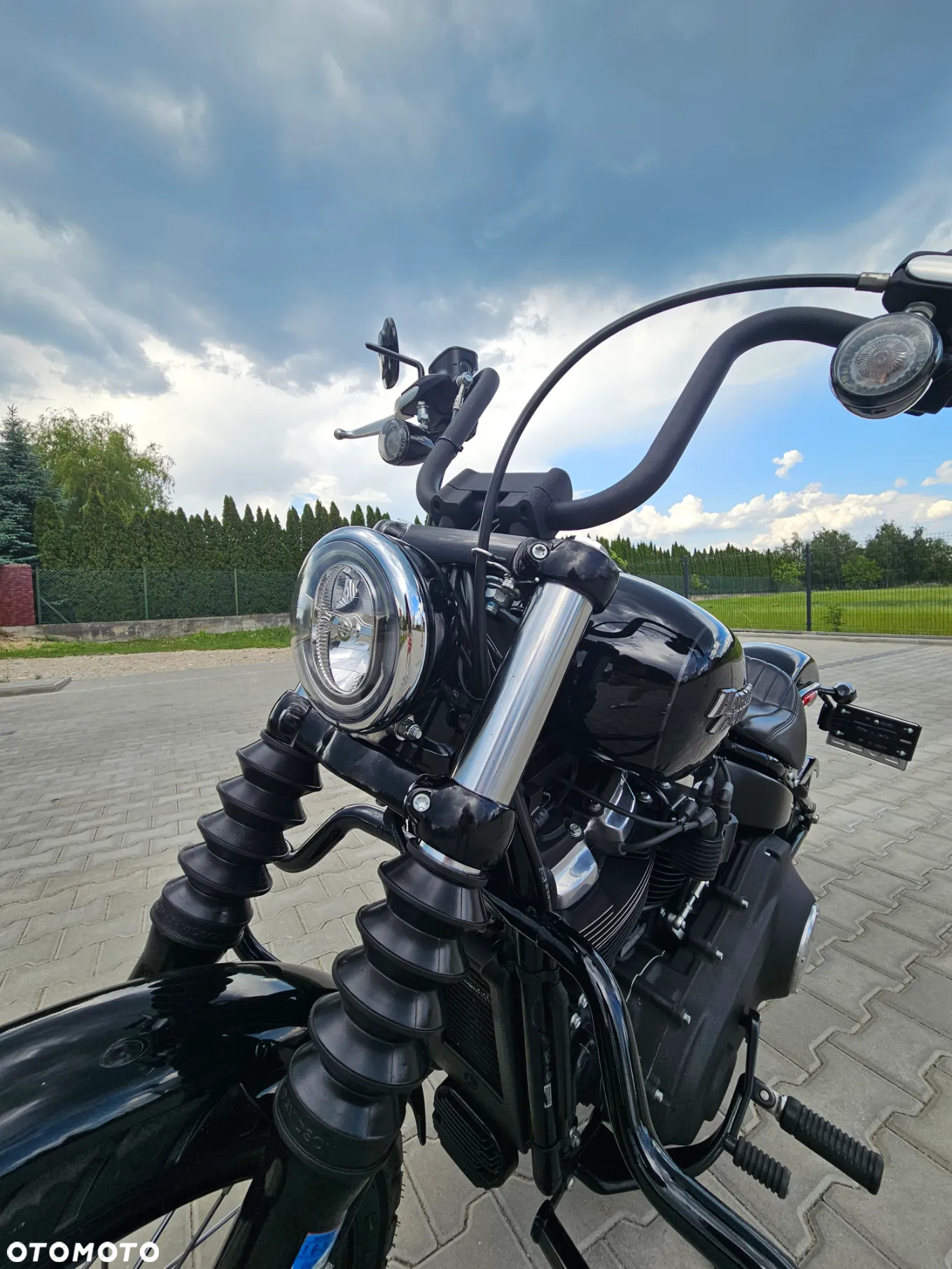 Harley-Davidson Softail Street Bob - 22