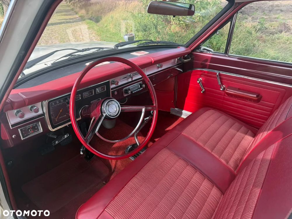 Plymouth Valiant - 4