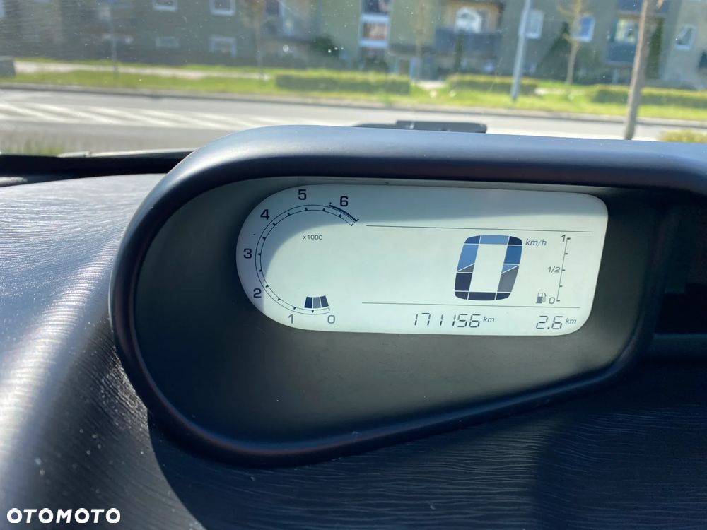 Citroën C3 Picasso 1.4i Attraction - 20