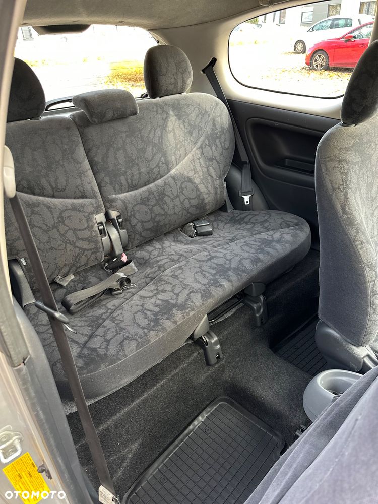 Toyota Yaris 1.3 Luna - 7