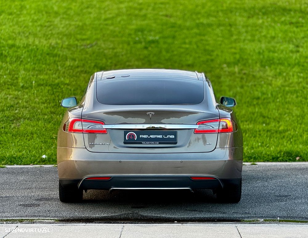 Tesla Model S 85 - 6