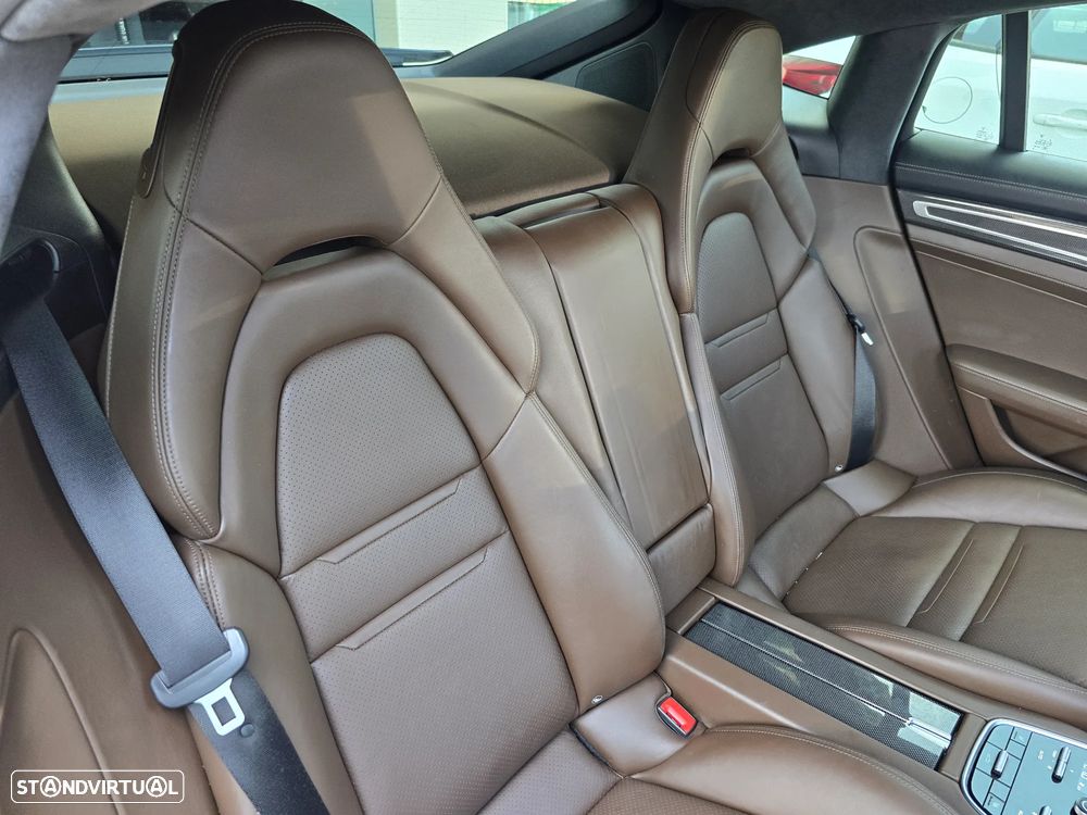 Porsche Panamera 4 E-Hybrid - 20