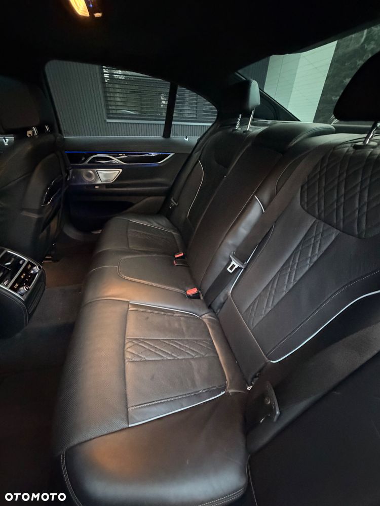 BMW Seria 7 750d xDrive - 5