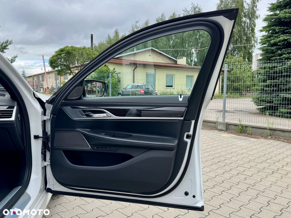 BMW Seria 7 730d xDrive mHEV sport - 8