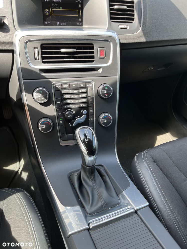 Volvo V60 D4 Drive-E Kinetic - 9