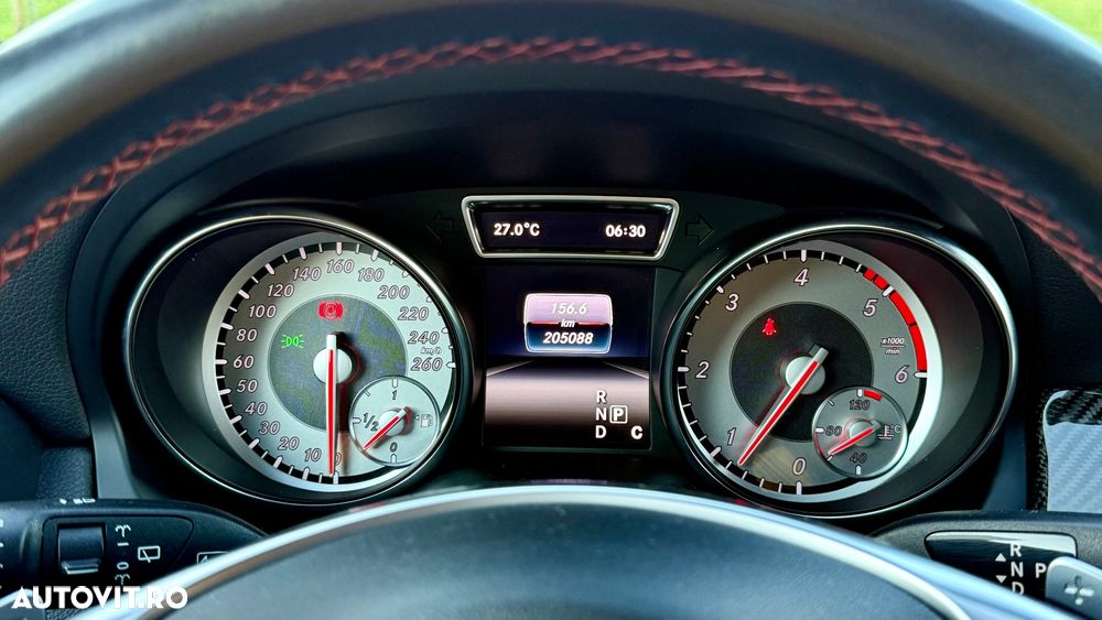 Mercedes-Benz CLA 220 d Shooting Brake 4Matic 7G-DCT AMG Line - 30