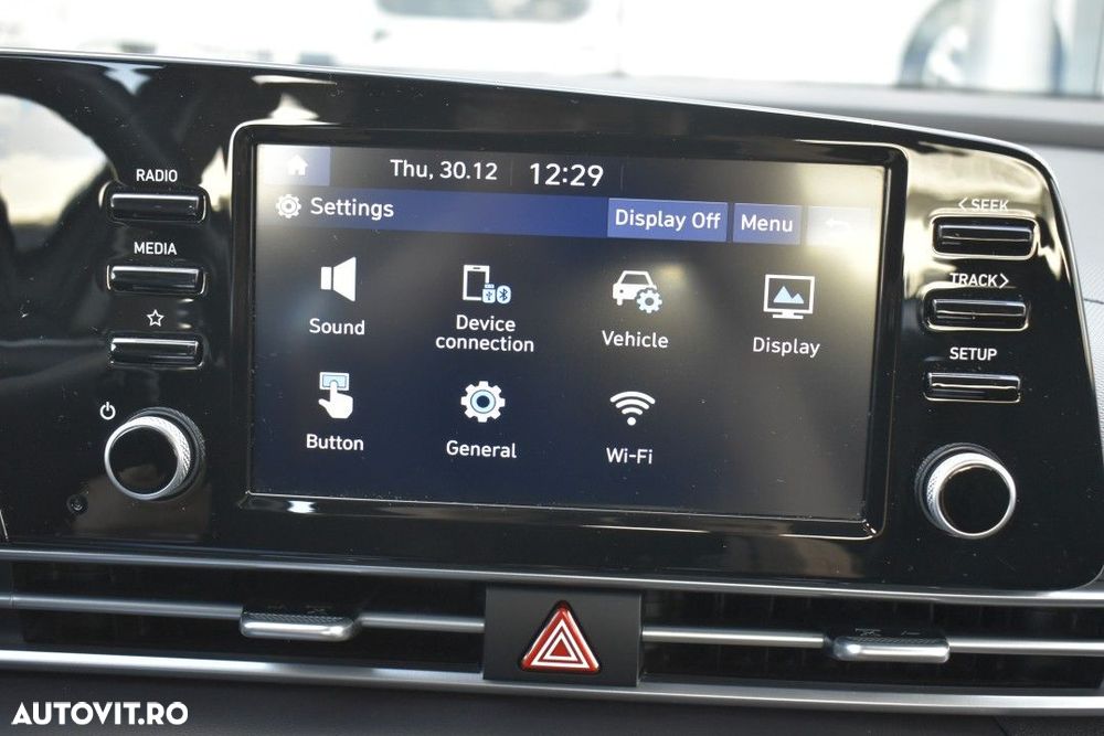 Hyundai Elantra 1.6 l 123 CP CVT Exclusive - 36