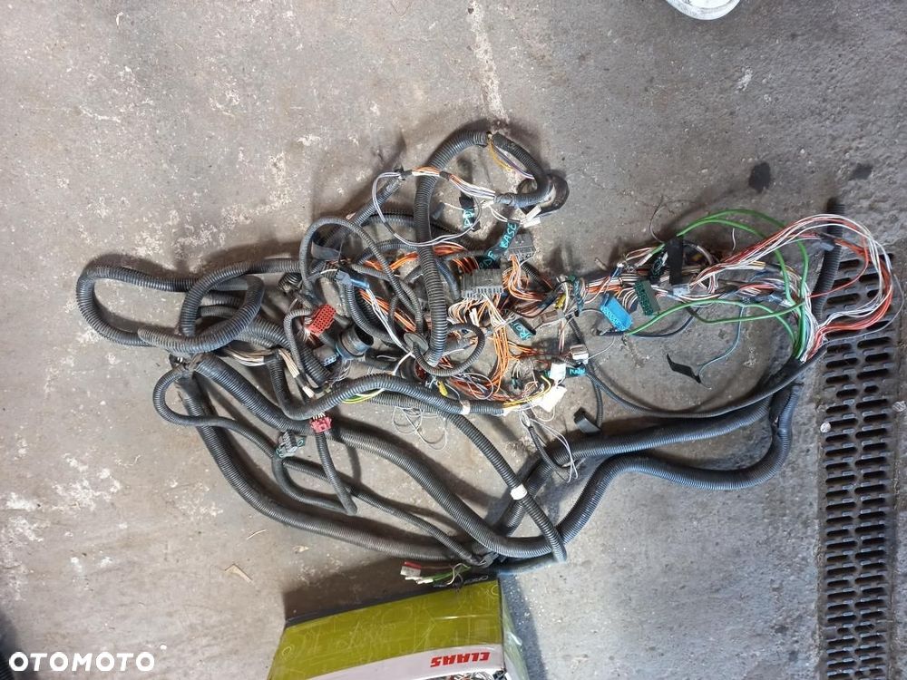 Części Case Fendt Renault john deere Massey,Manitou wiązka elektryczna kabiny skrzyni biegów kabiny,elektryka - 1