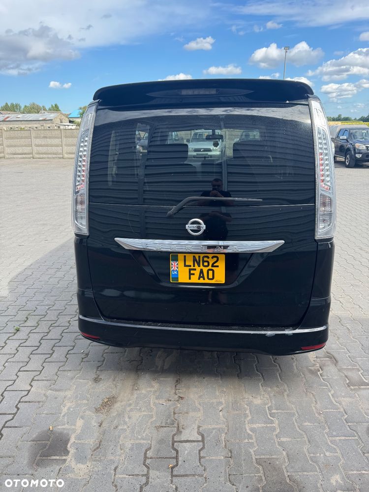 Nissan Serena - 5