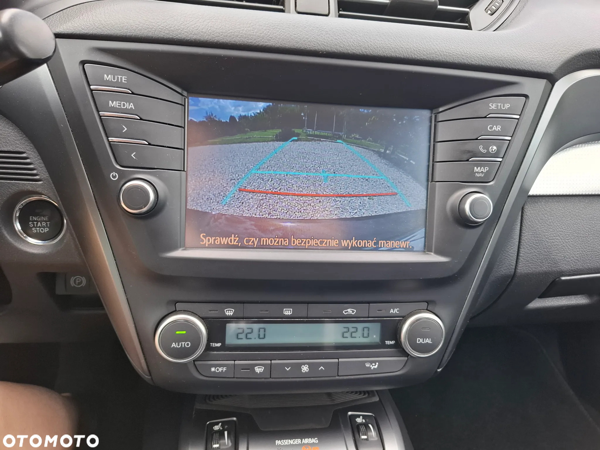 Toyota Avensis 2.0 D-4D Premium - 11