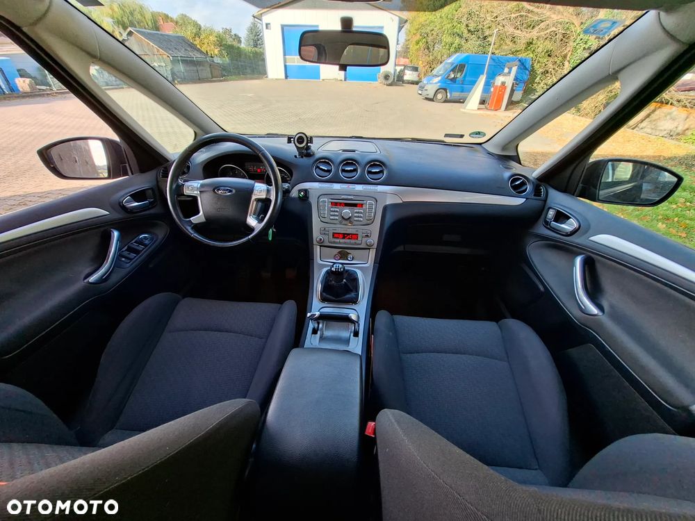 Ford S-Max - 10