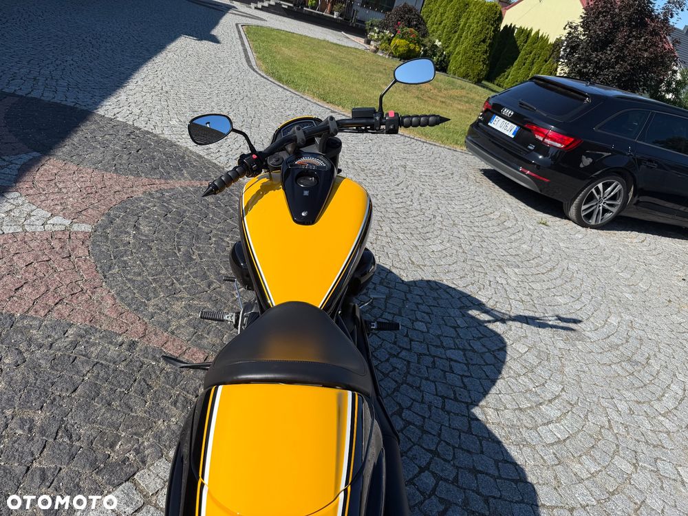 Suzuki Boulevard - 10