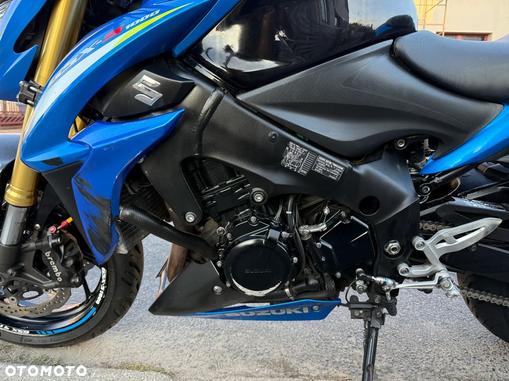 Suzuki GSX 1000 - 14