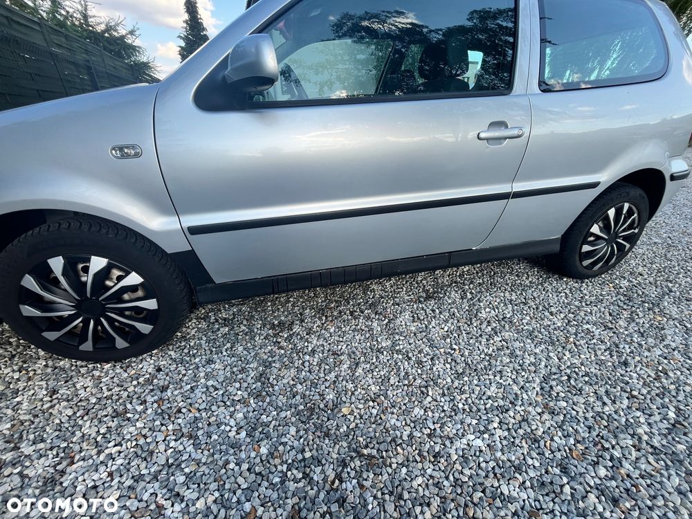 Volkswagen Polo - 4