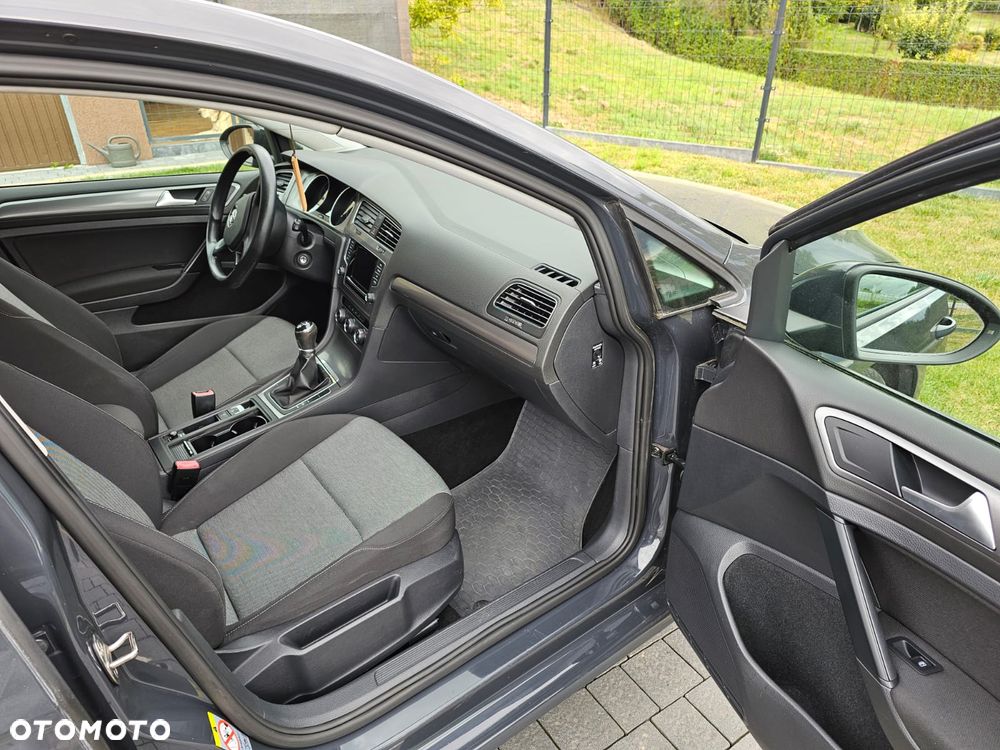 Volkswagen Golf 1.2 TSI BMT Comfortline - 19