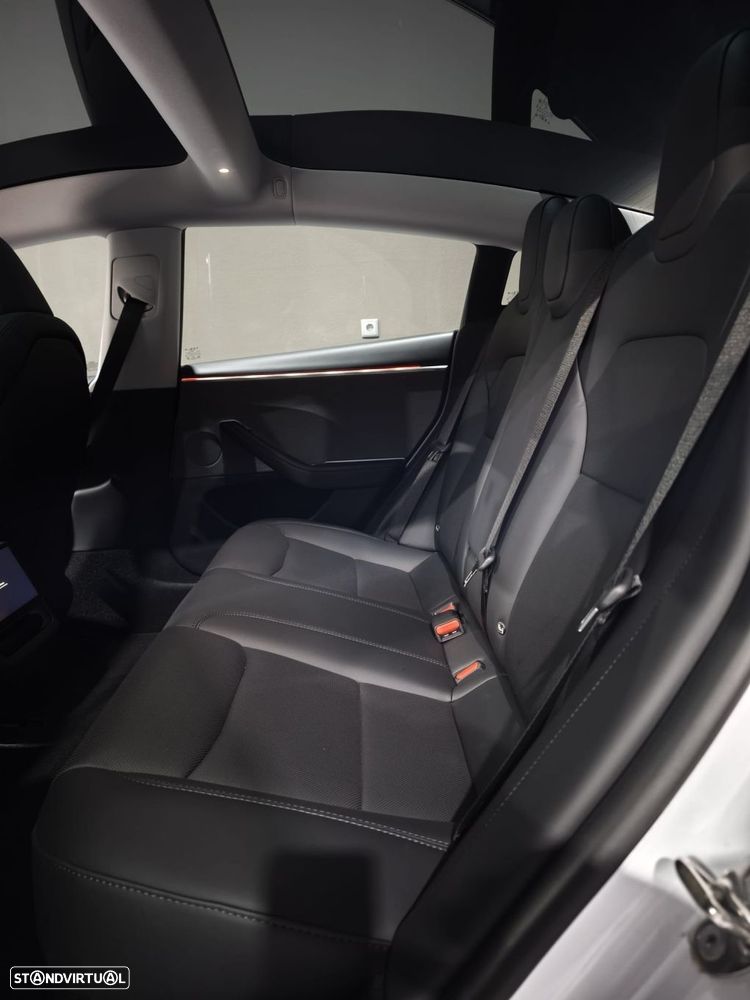 Tesla Model 3 Tração Traseira Standard - 12
