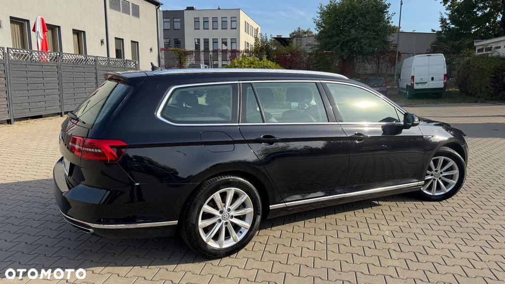 Volkswagen Passat 2.0 TSI (BlueMotion Technology) 4Motion DSG Highline - 17