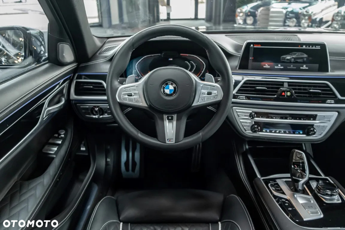 BMW Seria 7 750i xDrive sport - 29
