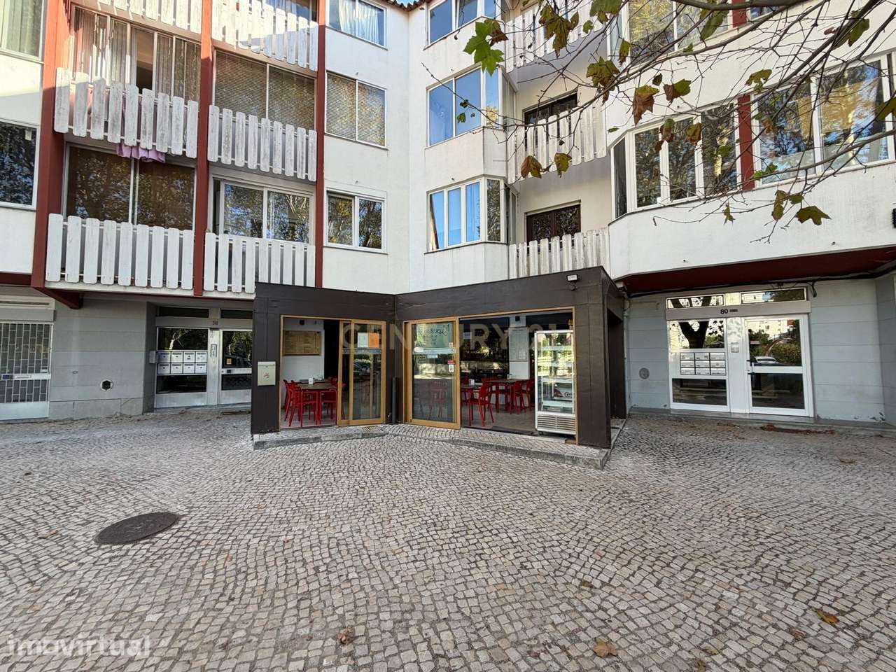 Oportunidade Única de Negócio: Restaurante Equipado em Cascais/Estoril - Grande imagem: 4/42