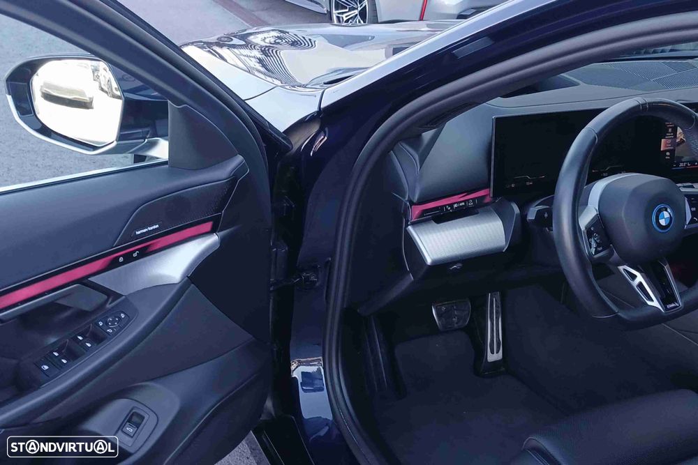 BMW i5 Touring eDrive40 - 8