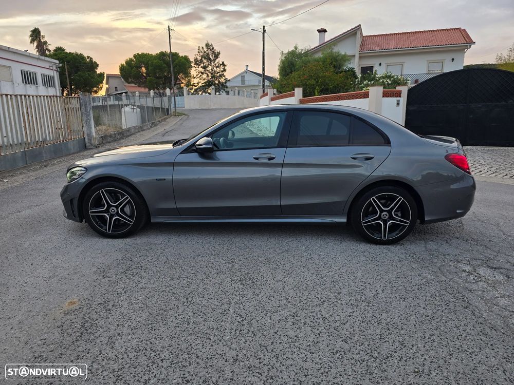 Mercedes-Benz C 300 de AMG Line - 2