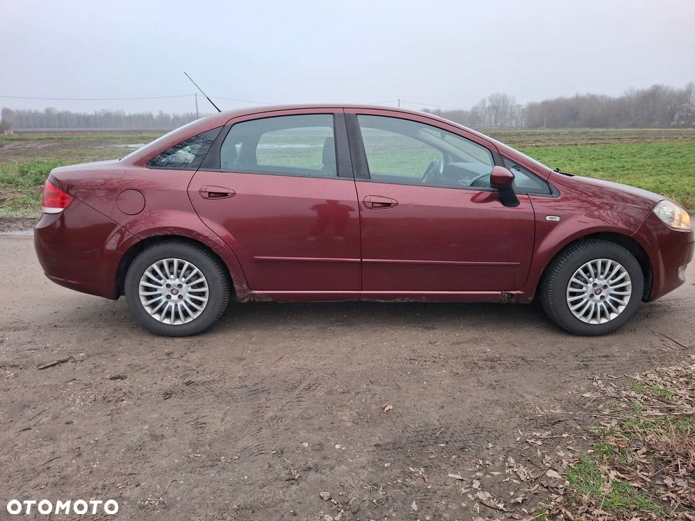 Fiat Linea 1.4 T-Jet 16V Dynamic - 11