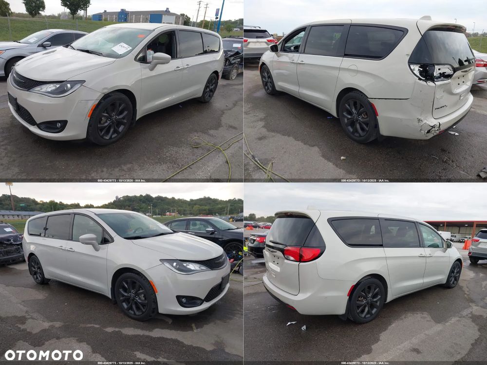 Chrysler Pacifica - 34