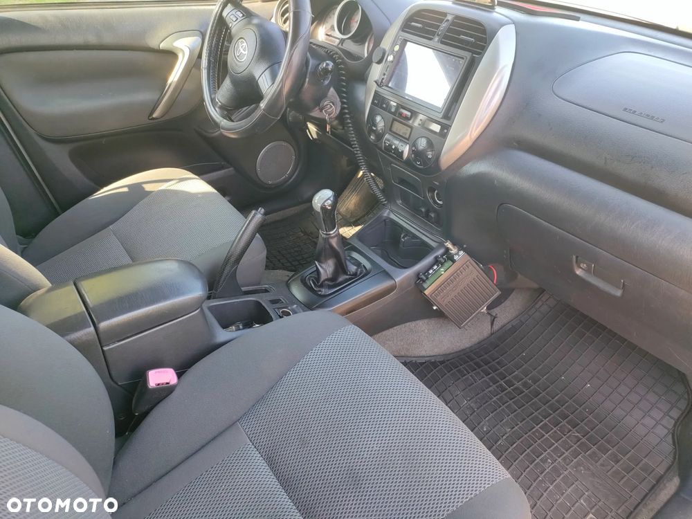Toyota RAV4 2.0 D-4D 4x4 - 21