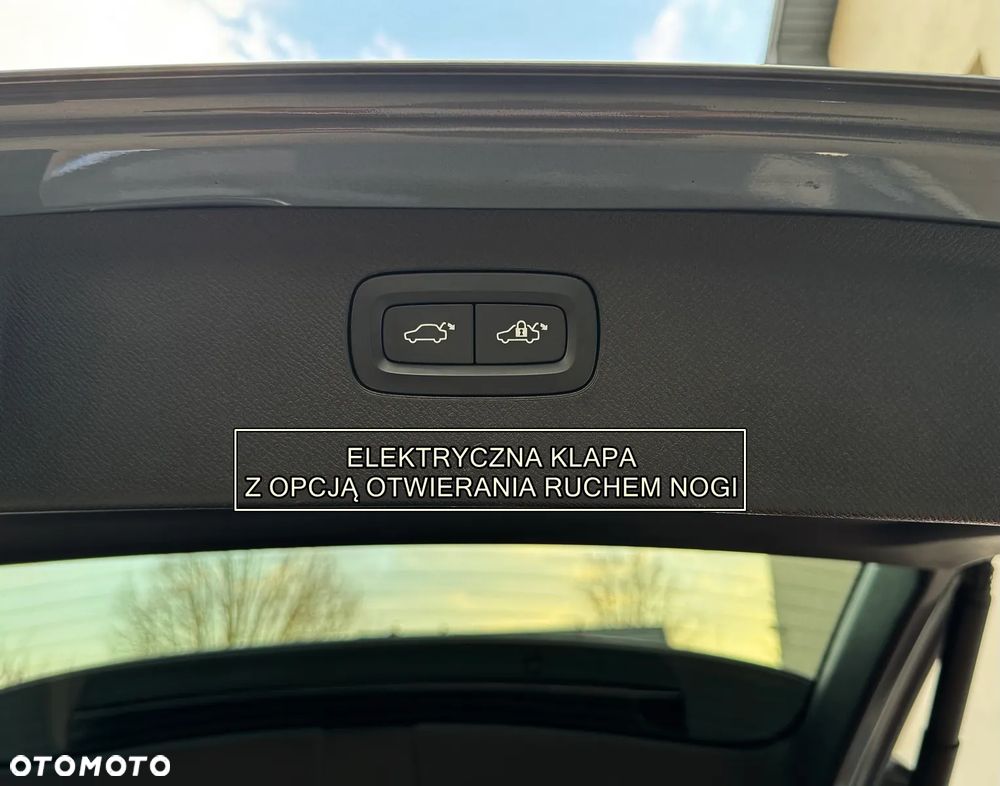 Volvo XC 90 B5 D AWD Plus Bright - 27
